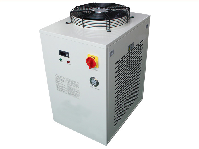 UV LED固化光源設(shè)備的三大配置照射頭、水冷機、電源驅(qū)動